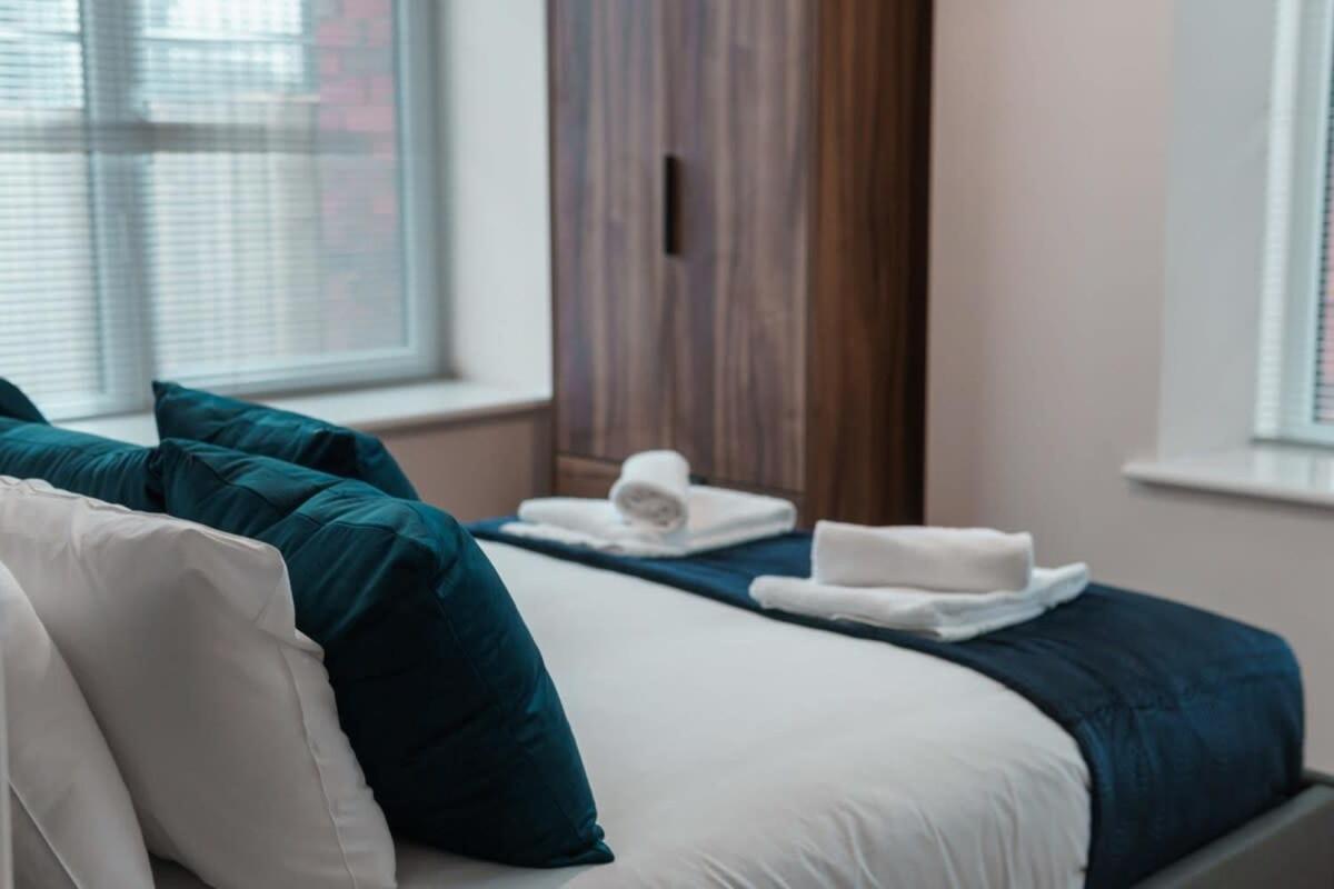 Contemporary 2 Bed Manchester Apartment - Sleeps 4 Exterior photo